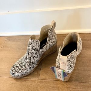 Toms Callie Wedge Bootie, Cheetah, New